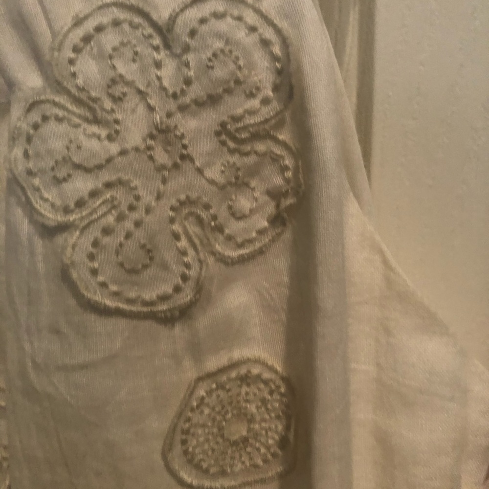 Embroidery linen off white for girl - Picture 9 of 11
